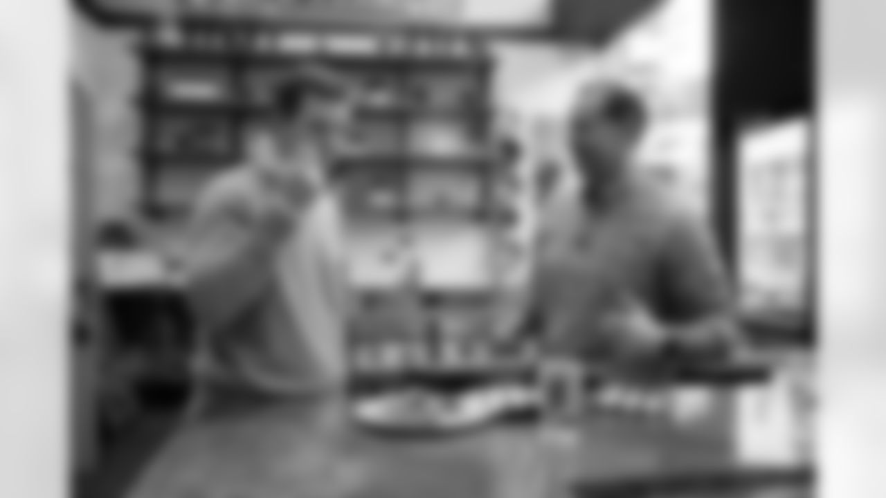 Eli Manning show with Marcus Samuelsson