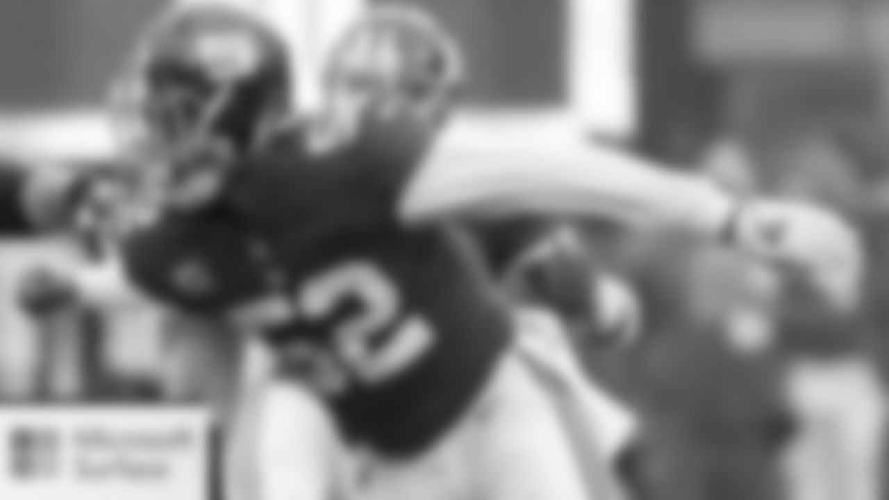 LB Alec Ogletree: Ogletree now has five interceptions this season, tying Jerry Hillebrand's record set in 1963 for most by a linebacker in franchise history. With those hands, the veteran linebacker is lobbying coach Pat Shurmur and offensive coordinator Mike Shula for some snaps at tight end.