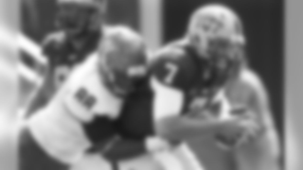 LB Max Valles, Virgina