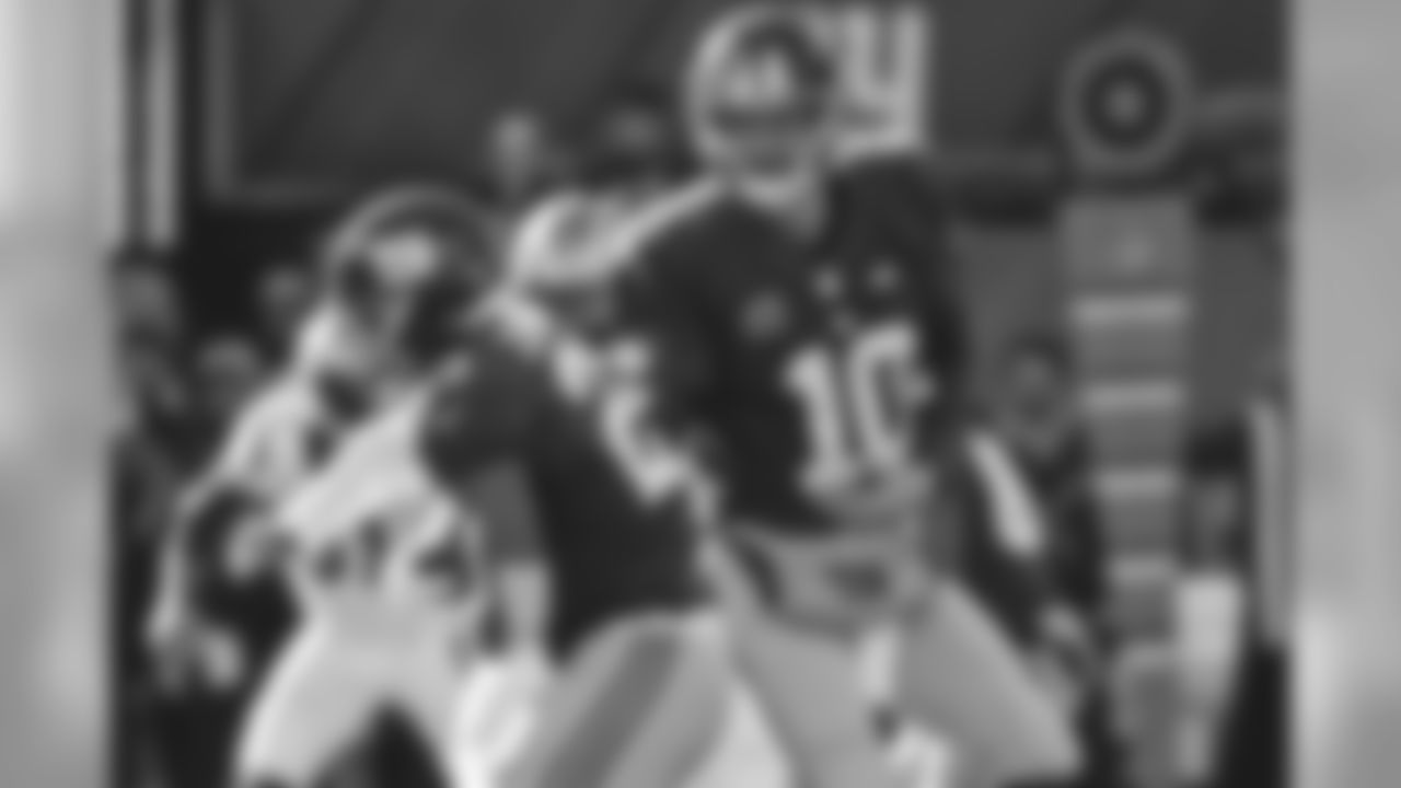QB ELI MANNING, RB RASHAD JENNINGS