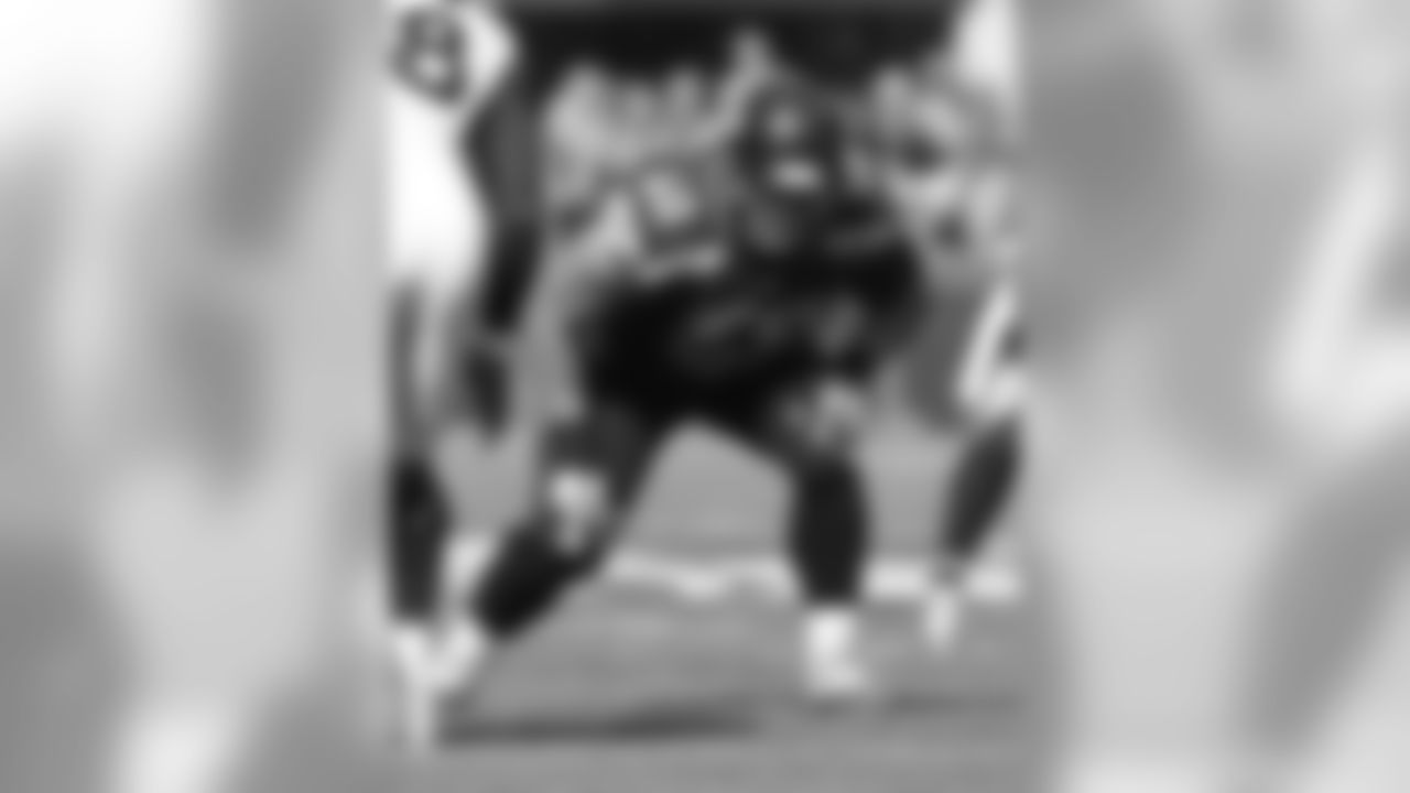 RT Justin Britt