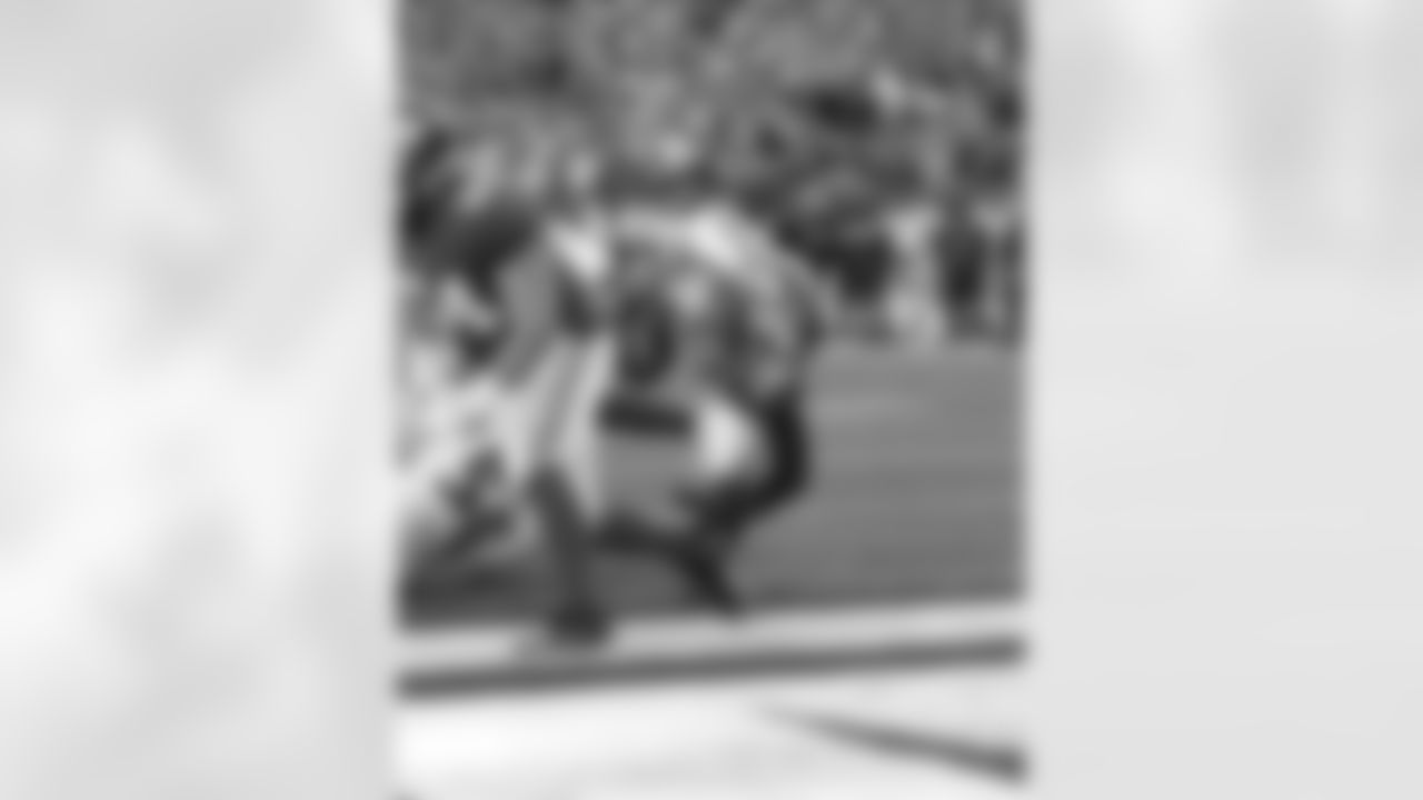New York Giants running back Saquon Barkley (26) leaps into the end zone during a football game against the Baltimore Ravens on Sunday October 16, 2022 in East Rutherford, New Jersey (Evan Pinkus/NY Giants)