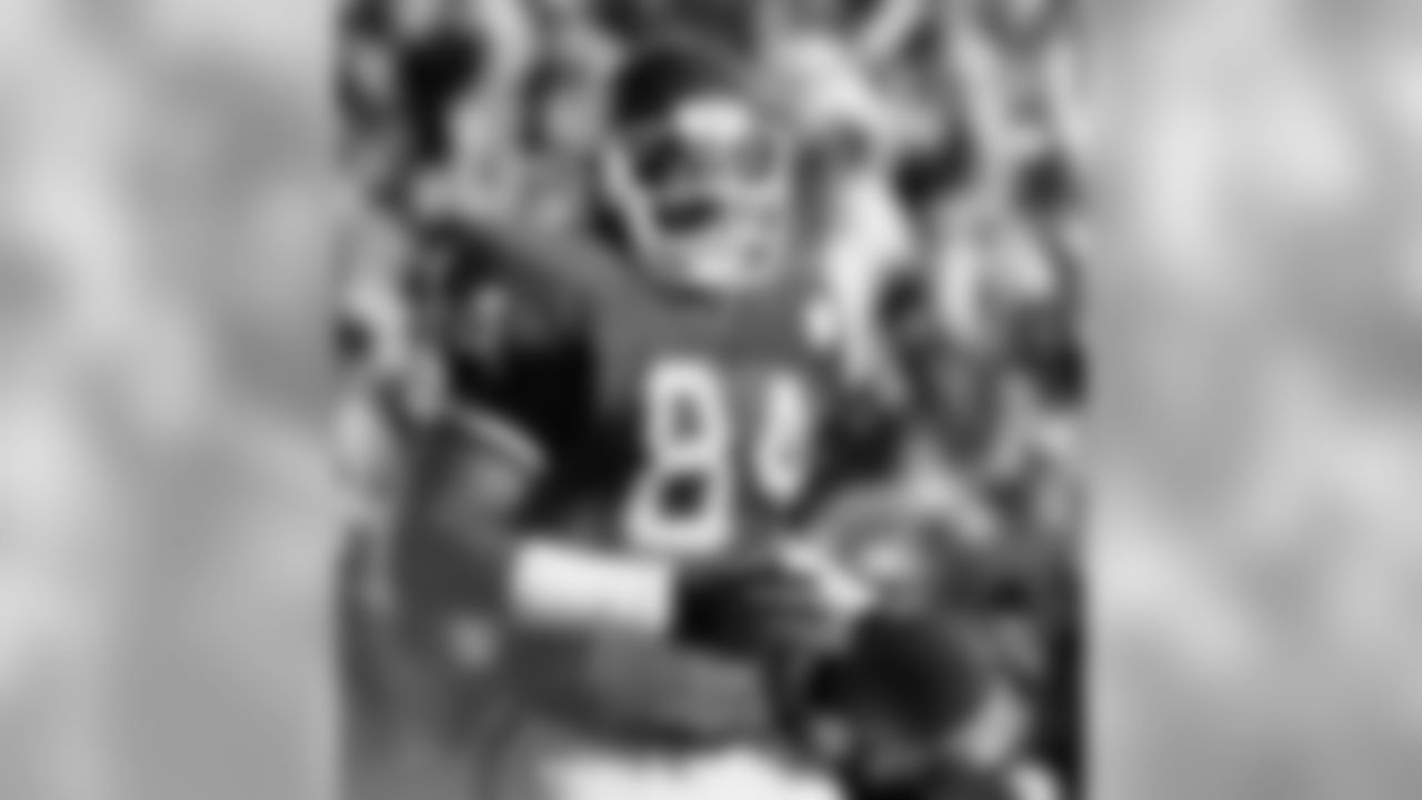 T.6 Zeke Mowatt-1984-6 TDs