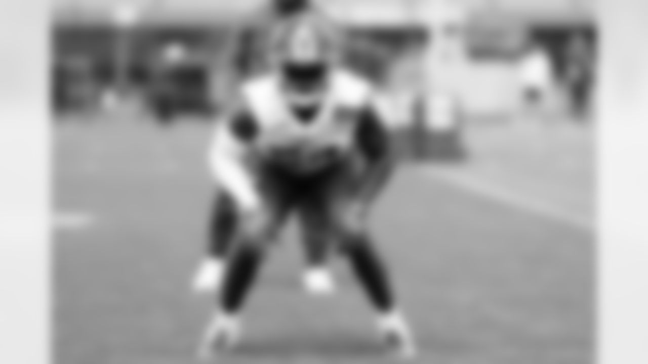 LB Dyontae Johnson (54)
