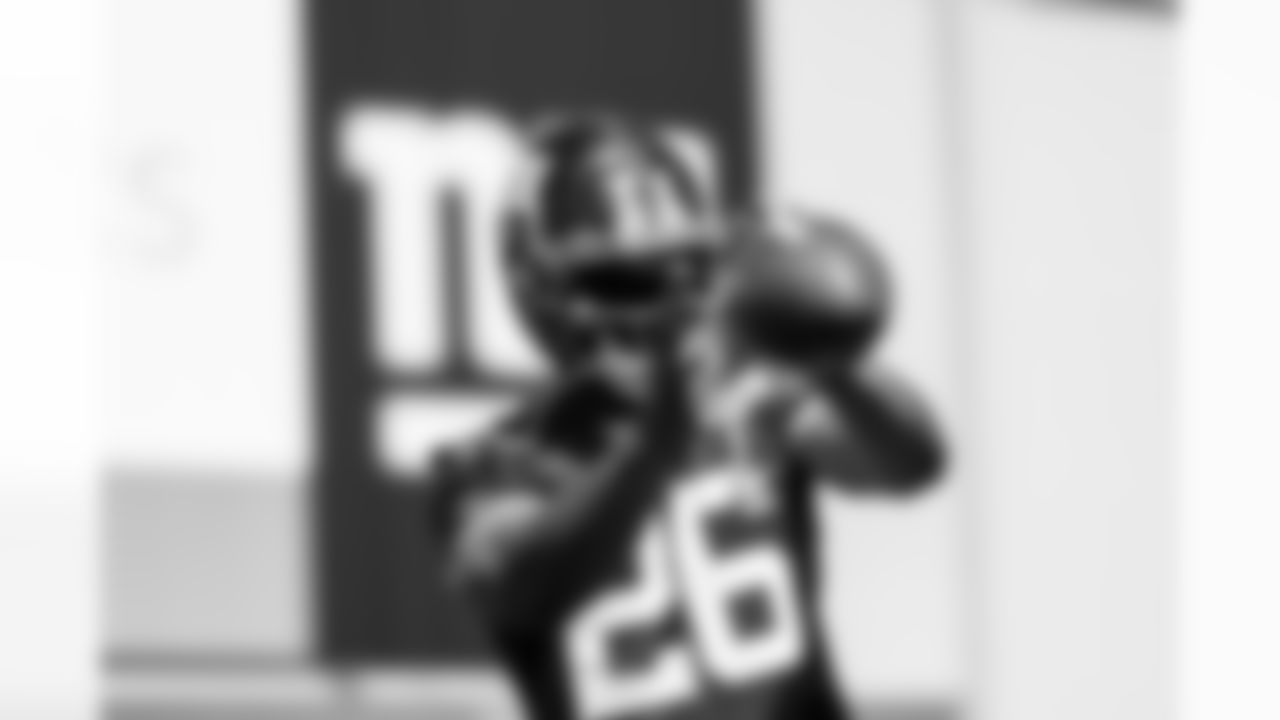RB Saquon Barkley (26)