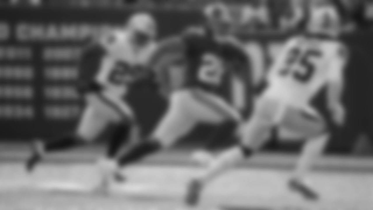 DEVONTAE-BOOKER