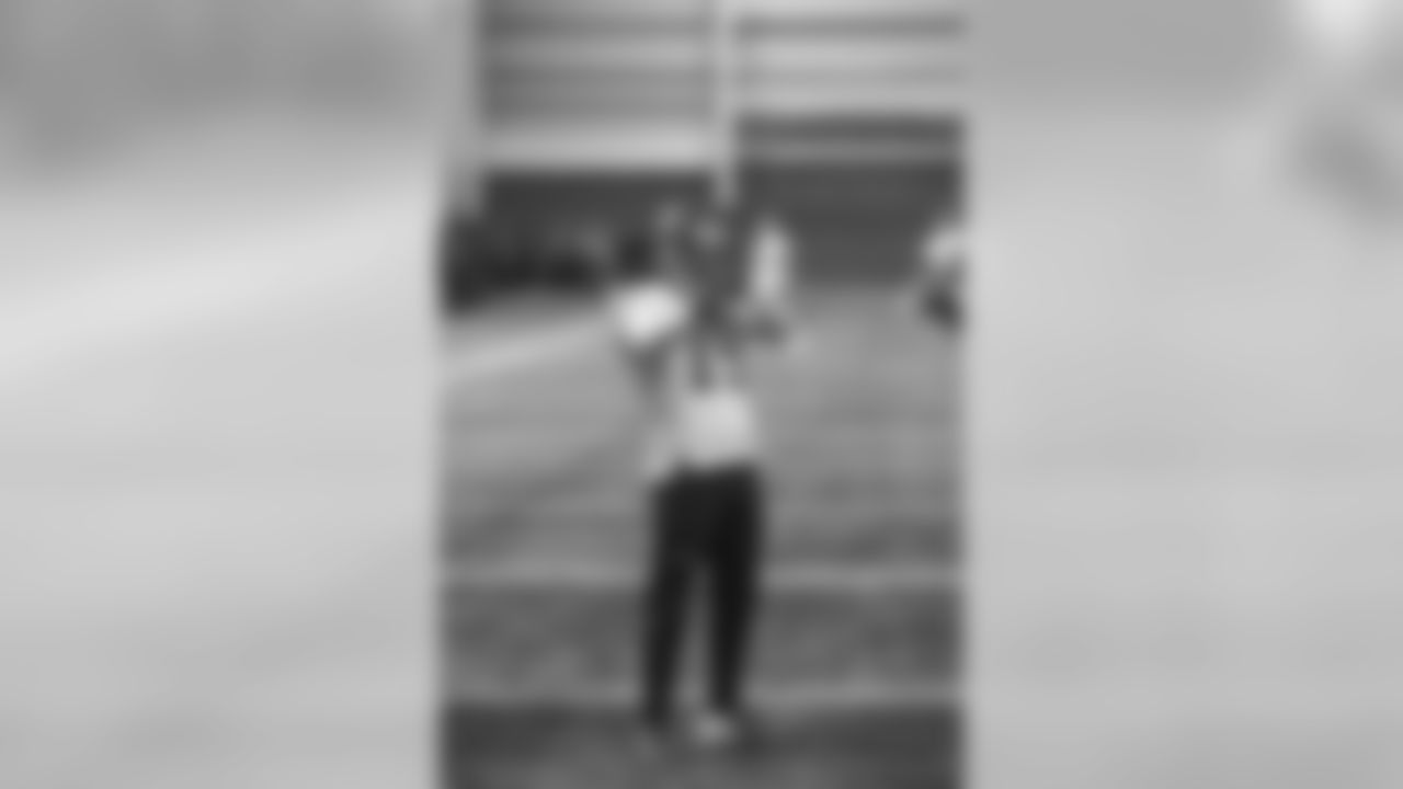 E_18_1206_GiantsPractice016