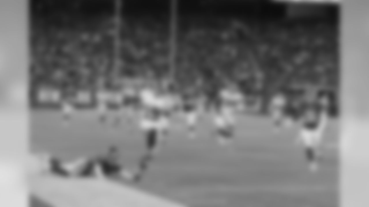 4TH QTR, 3:21, Rashad Ross returns the kickoff 101 yards for a touchdown, NYG 32 - WAS 21