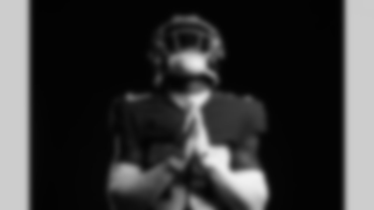 CB Darnay Holmes (30)