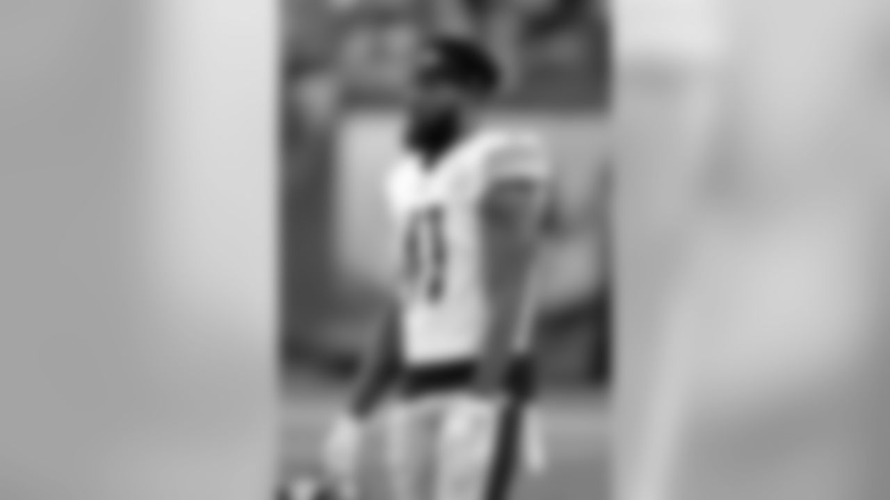 Pittsburgh Steelers defensive back Dravon Askew-Henry (41) looks on from the sideline during an NFL preseason football game against the Tennessee Titans, Sunday, Aug. 25, 2019 in Nashville, Tenn. The Steelers defeated the Titans 18-6. (Scott Boehm via AP)