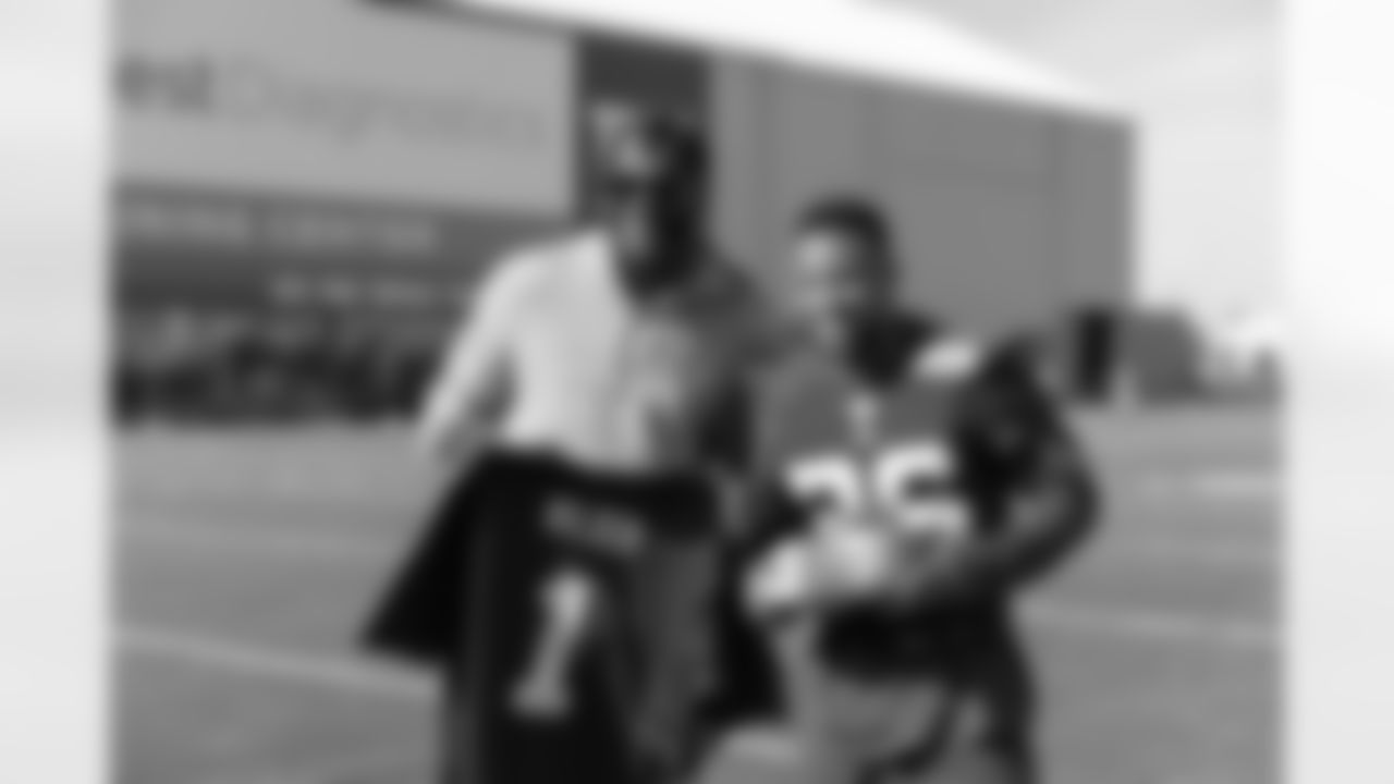 Saquon Barkley (26)