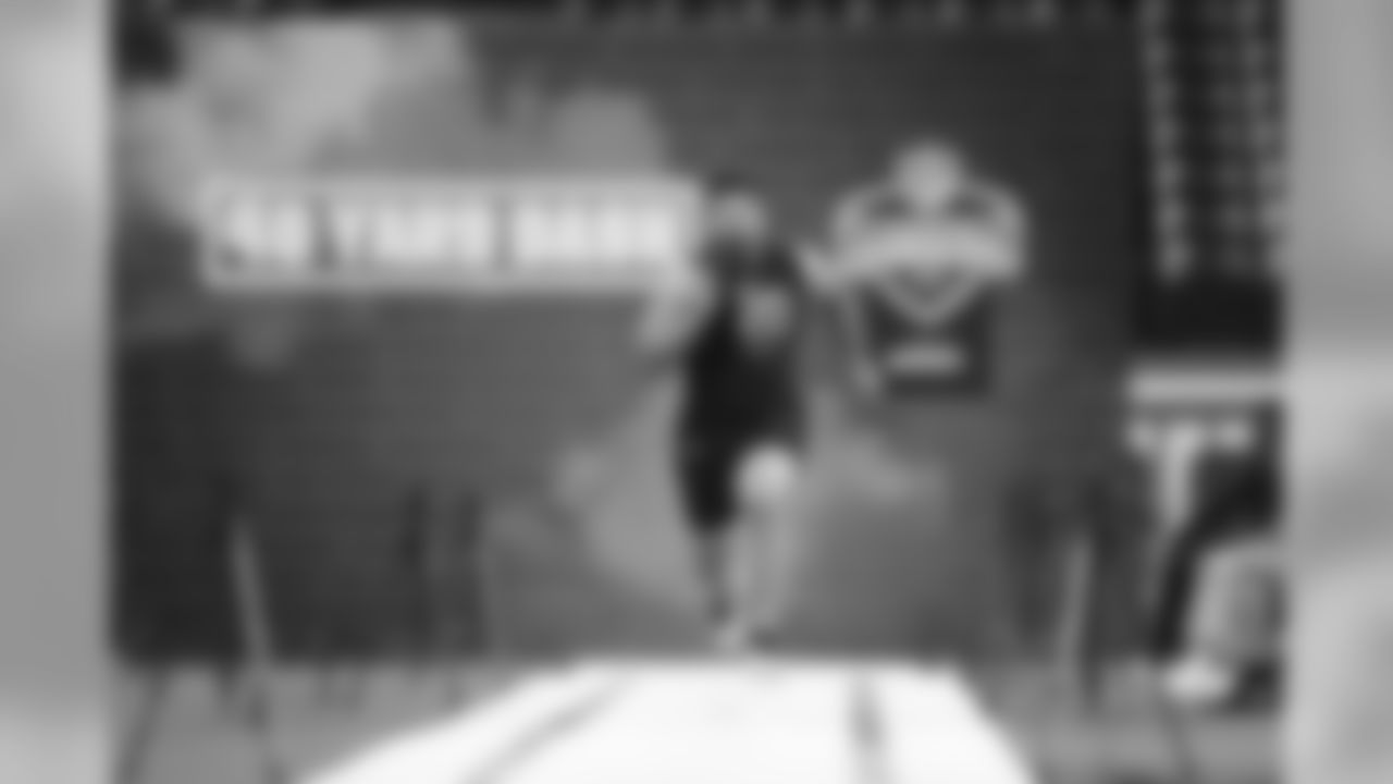 Temple center Matt Hennessy runs the 40-yard dash during the 2020 NFL Scouting Combine, Friday, Feb. 28, 2020 in Indianapolis. (Ben Liebenberg via AP)