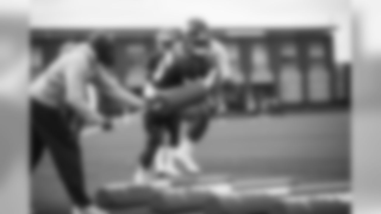 RB Saquon Barkley (26)
