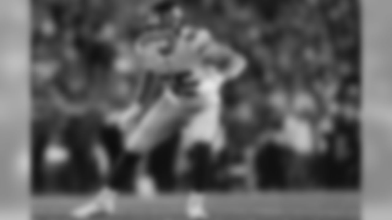 New York Giants outside linebacker David Mayo (55) in coverage during an NFL football game against the New England Patriots, Thursday, Oct. 10, 2019 in Foxborough, Mass. New England won 35-14. (Aaron M. Sprecher via AP)