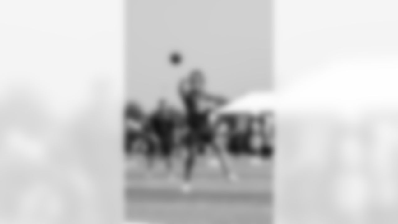 QB Tommy DeVito (5)