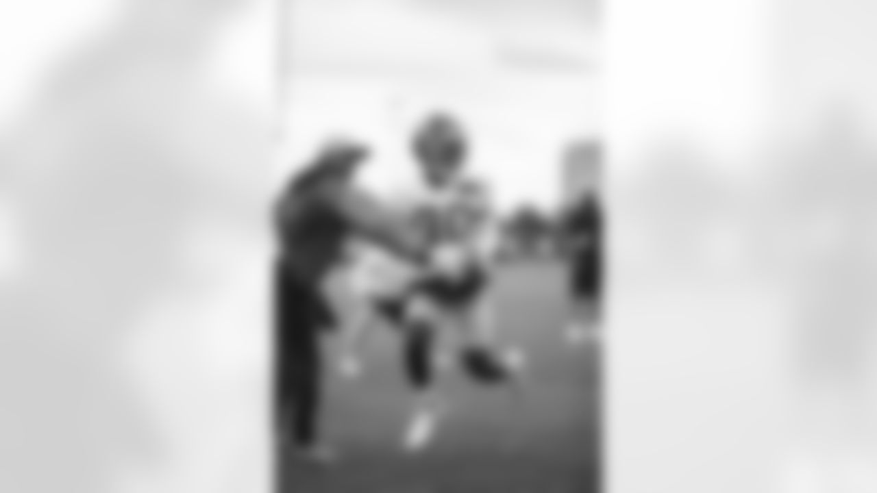 Darnay Holmes (30)