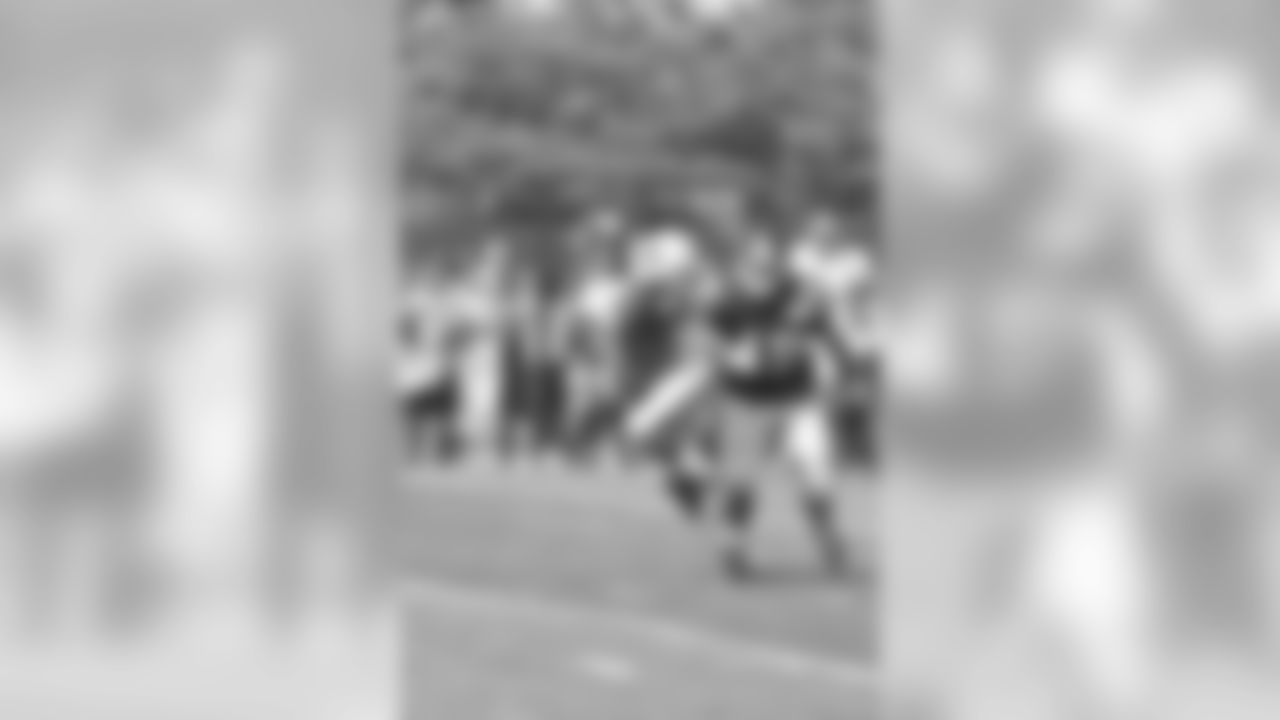 RB SHANE VEREEN, LB COLE FARRAND