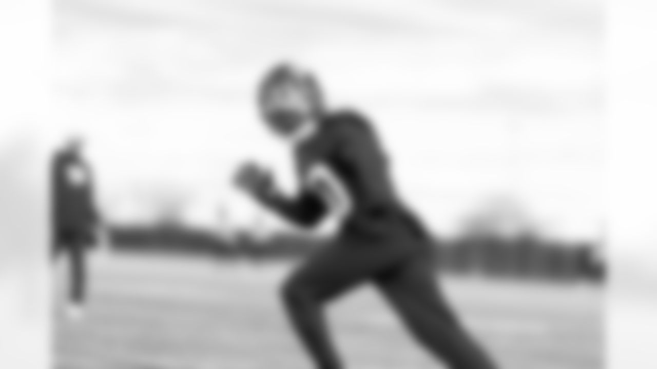 Darnay Holmes (30)