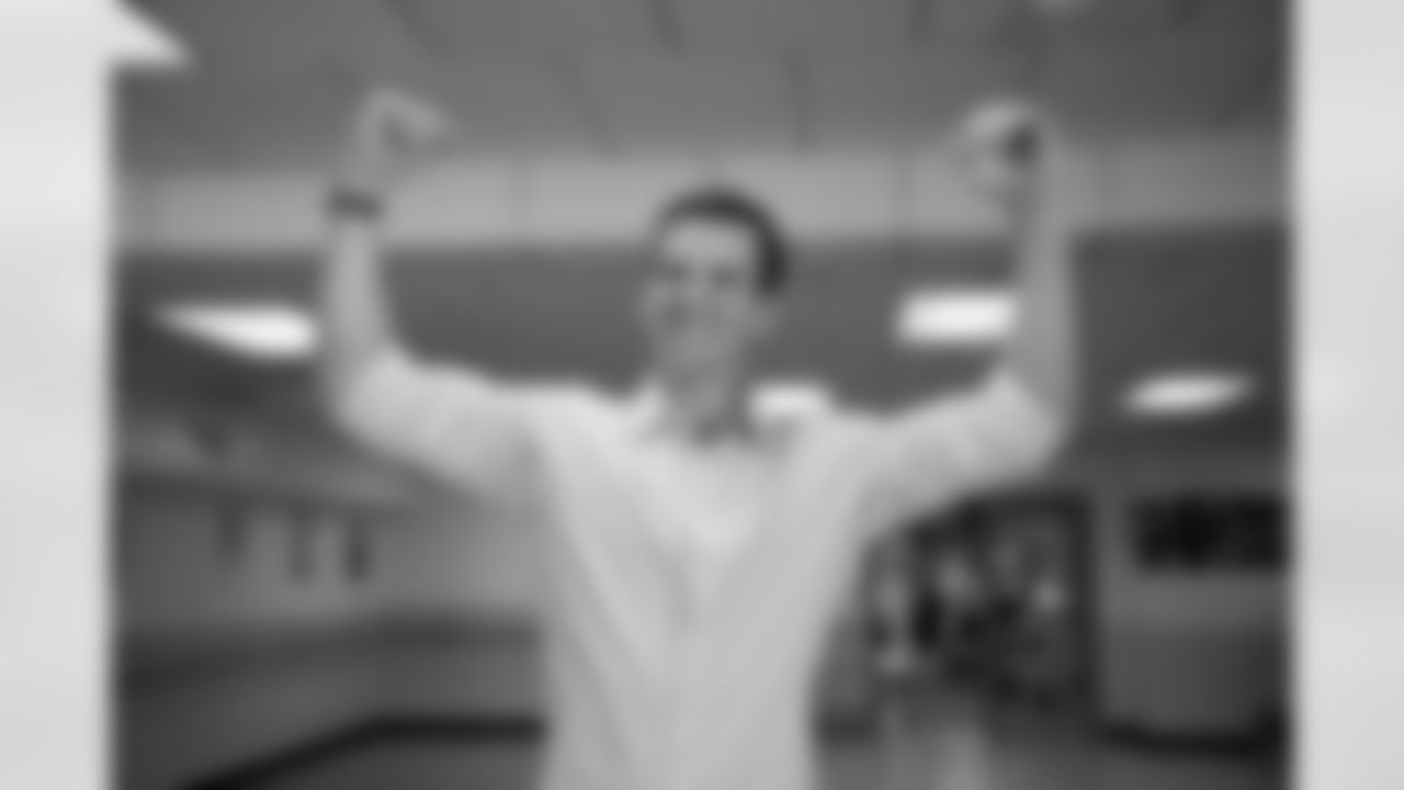 Eli Manning Show Salsa Dancing