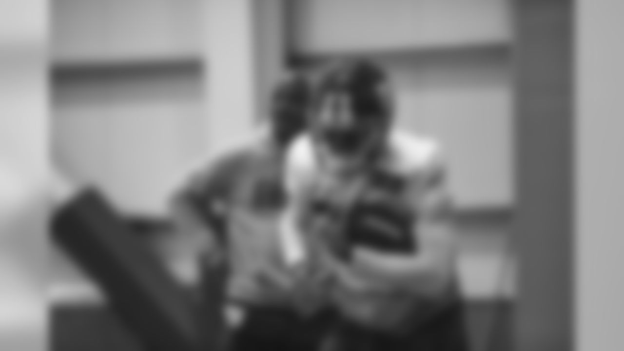 E_18_1206_GiantsPractice005