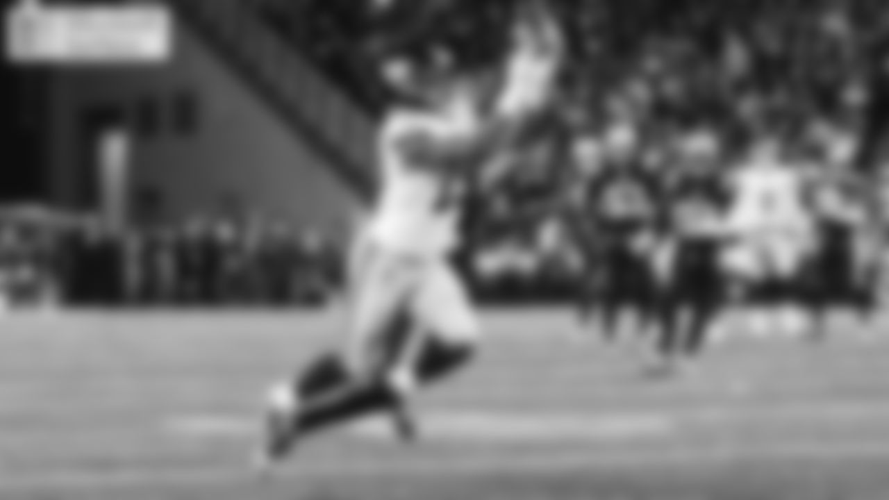 WR GOLDEN TATE: The former Lion has 182 yards receiving over the last two weeks, including 94 yards after catch, the most in the NFL among wide receivers in that span.