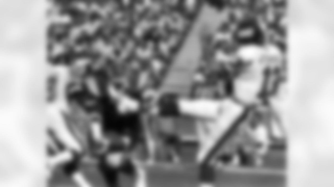 Dave Jennings was an All-Pro punter and inducted into the Giants Ring of Honor