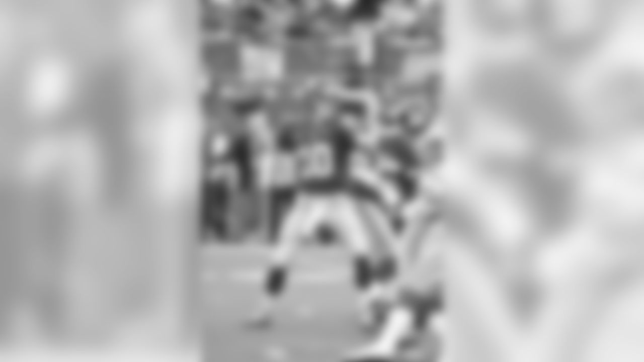 QB ELI MANNING