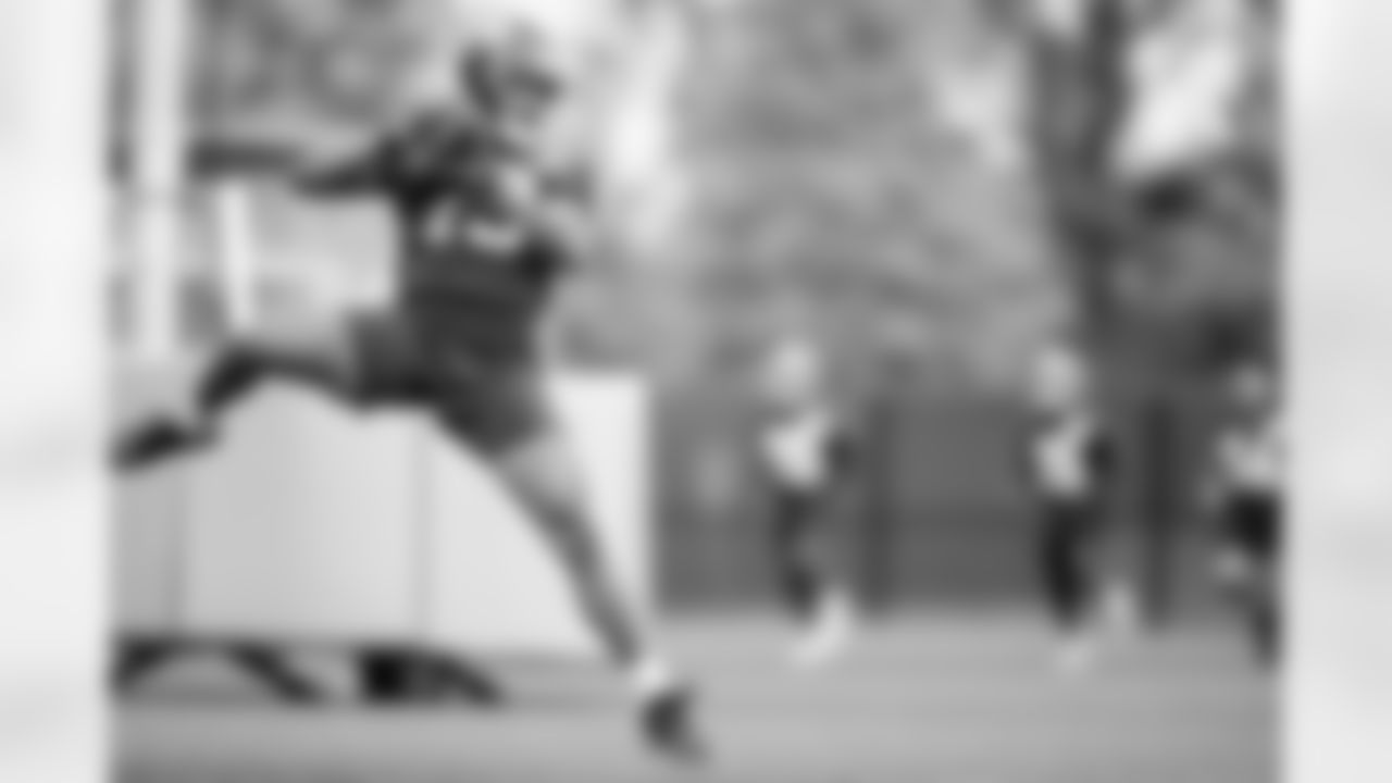 TE Andre Miller (43)