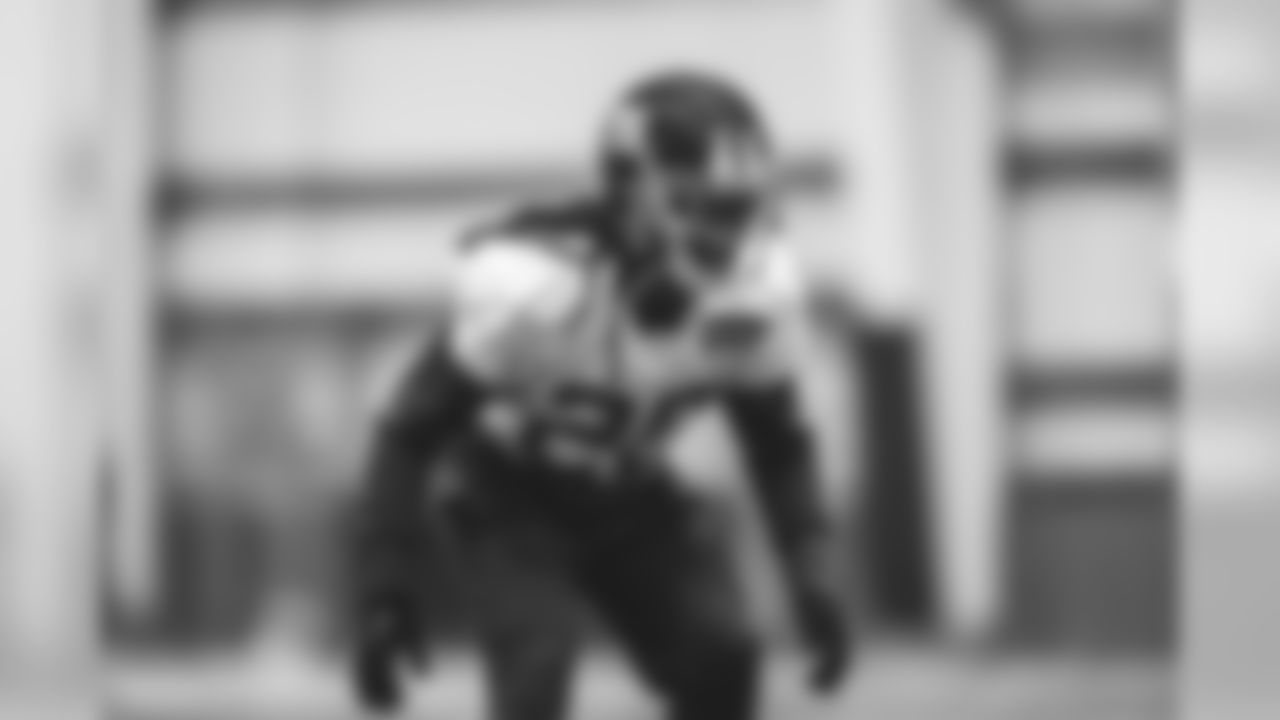 E_18_1115_GiantsPractice026