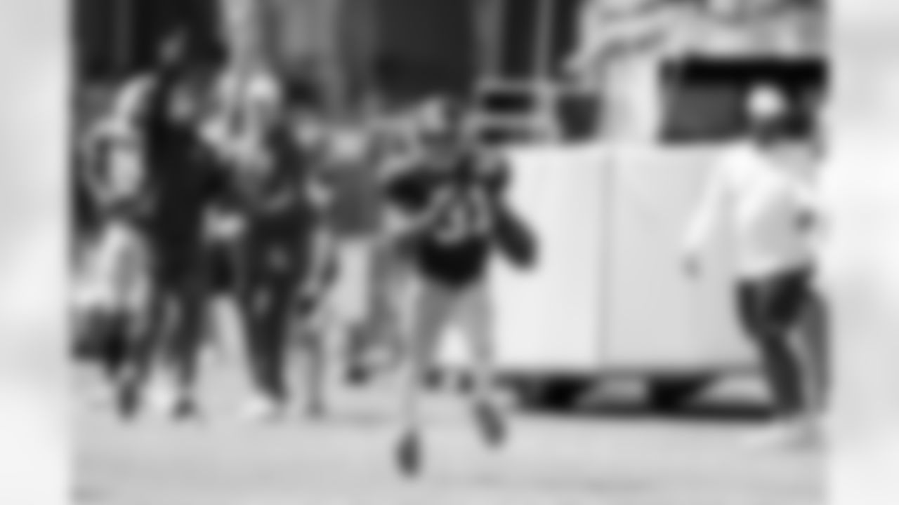 RB Matt Breida (31)