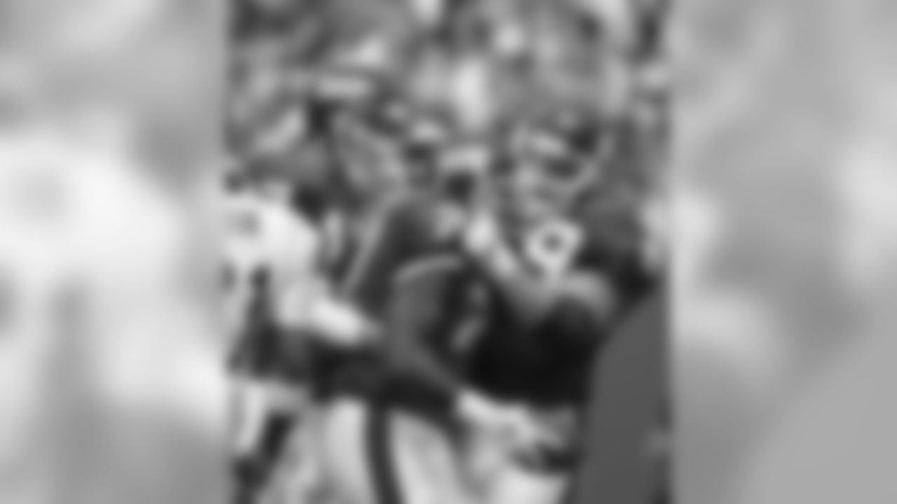 3) Rodney Hampton - 49 TDS