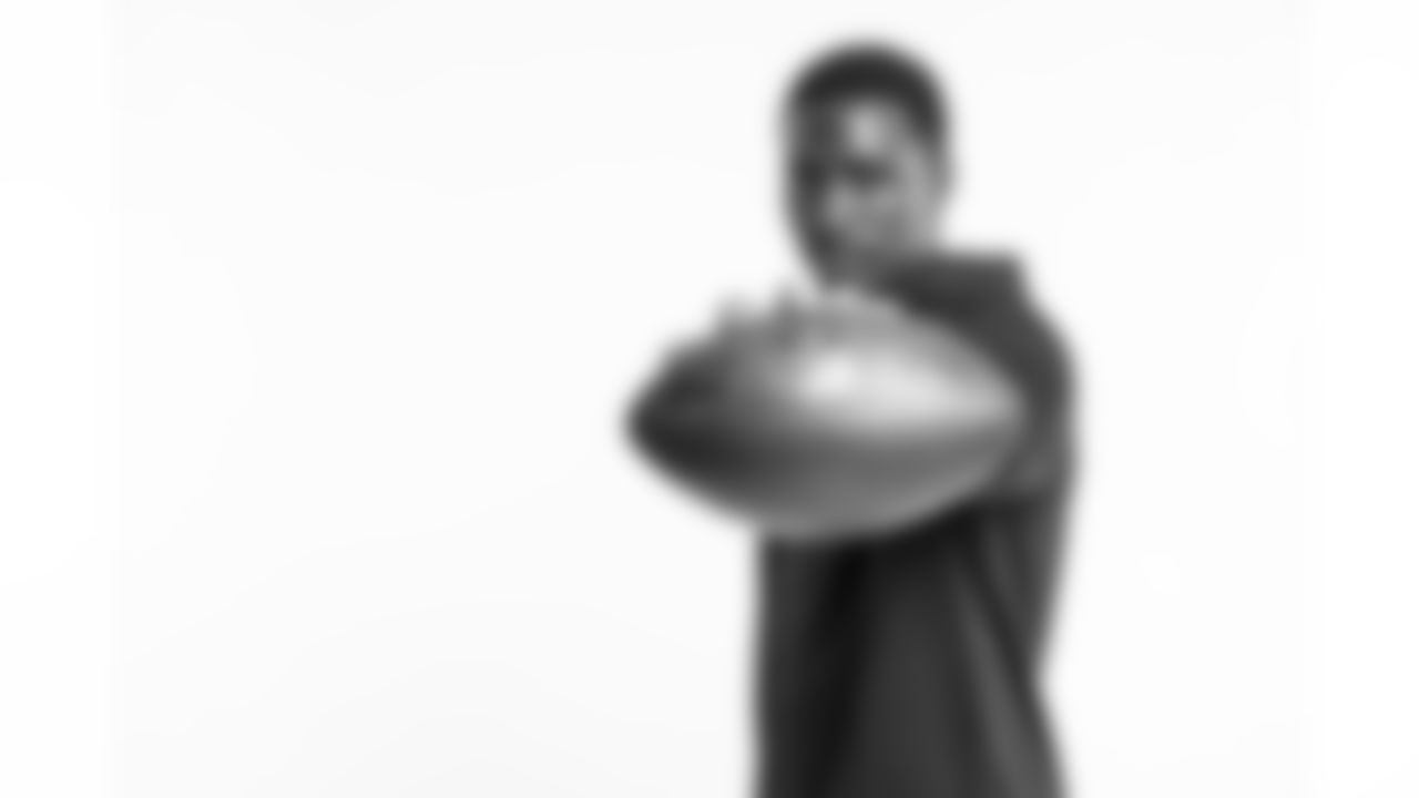 Alabama linebacker Dylan Moses poses for a portrait Saturday March 13, 2021 in Pensacola, FL. (Todd Rosenberg via AP)