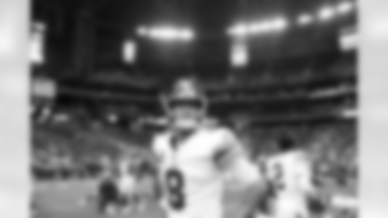 QB Daniel Jones (8)