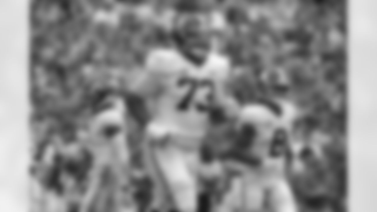 Alabama offensive lineman Evan Neal (73) sets up for a play during the first half of an NCAA college football game against Florida, Saturday, Sept. 18, 2021, in Gainesville, Fla. (AP Photo/Phelan M. Ebenhack)