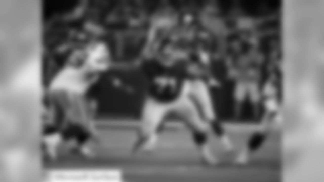 LG WILL HERNANDEZ
The rookie is coming off his "best game" according to coach Pat Shurmur and will be going up against another former second-round draft pick by Dave Gettleman in Panthers defensive tackle Kawann Short. Pro Football Focus gave Hernandez the highest grade among guards with a minimum of 25 offensive snaps in Week 4.