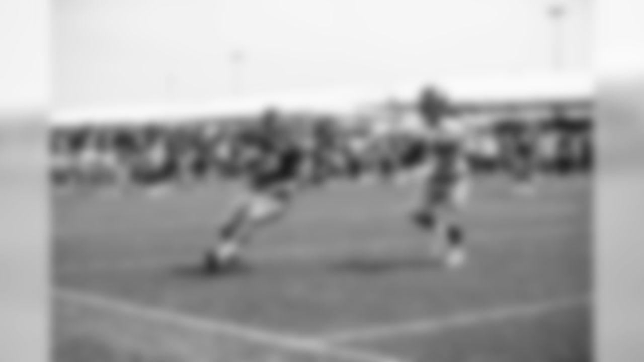 TE Scott Simonson (82) at New York Giants Training Camp 2019 at Quest Diagnostics Training Center in East Rutherford, NJ