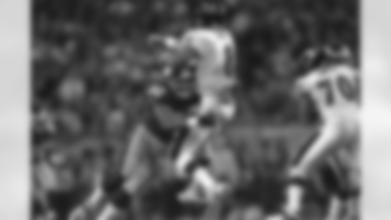 1- MICHAEL STRAHAN (2001)- 22.5