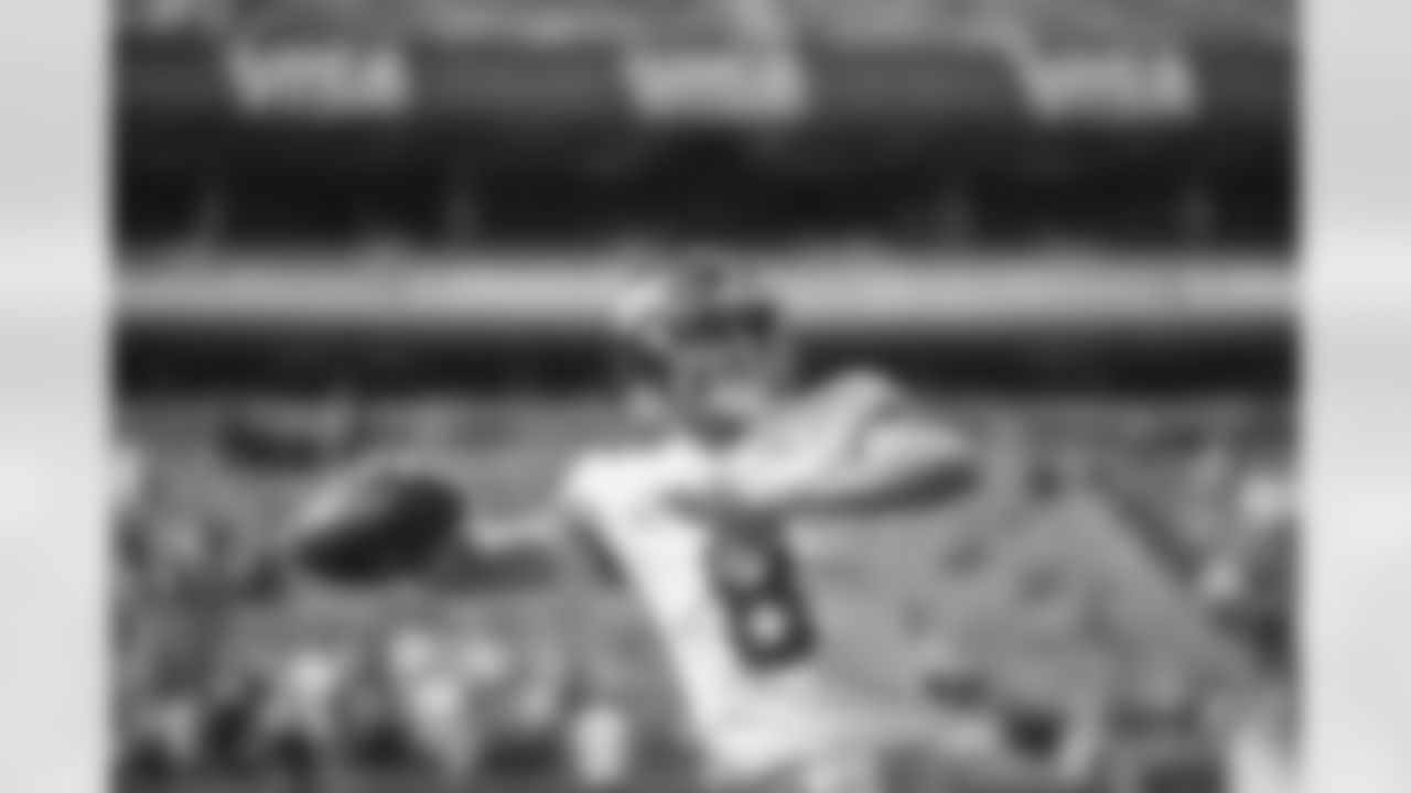 QB Daniel Jones