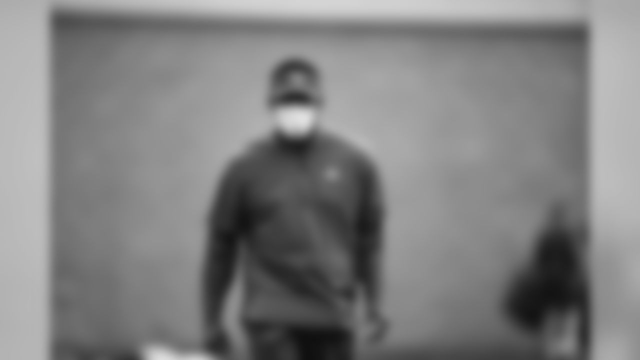 Assistant Defensive Backs Coach Anthony Blevins