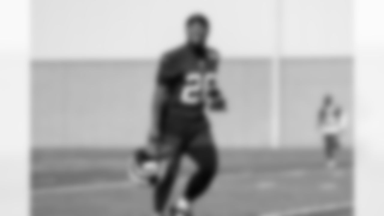 RB Saquon Barkley (26)
