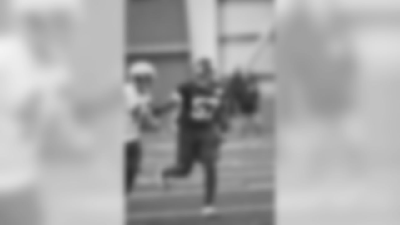 LB Victor Butler
