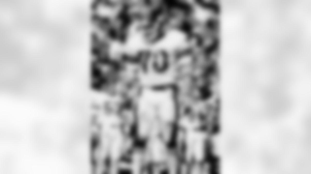 DE Gary Jeter, 1977, 5th overall, USCGiants career (1977-1982): Made 57 starts in 75 games over six seasons with the Giants, helping the franchise make it to the playoffs in 1981 for the first time in nearly two decades. Total career (1977-1989): Jeter played six more seasons with the L.A. Rams and one with the New England Patriots, finishing his career with 52.0 sacks.