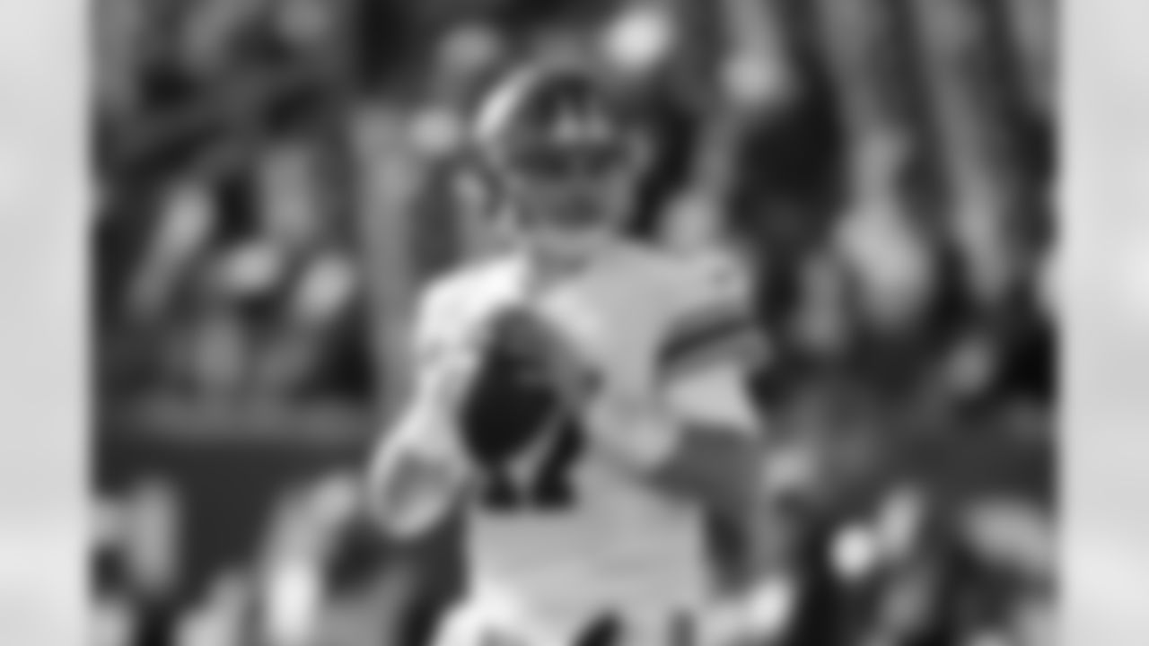 QB Jake Fromm