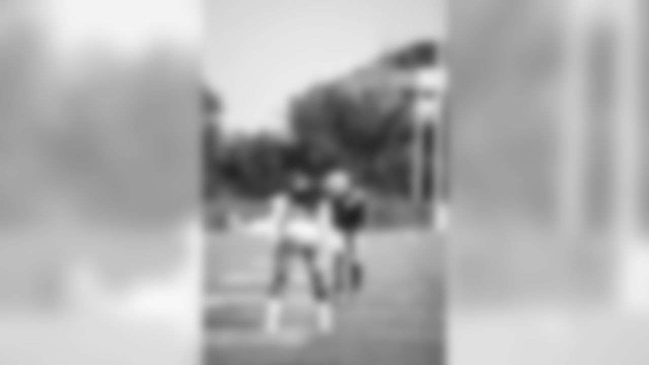 E_18_0815_GiantsLionsPratctice2040