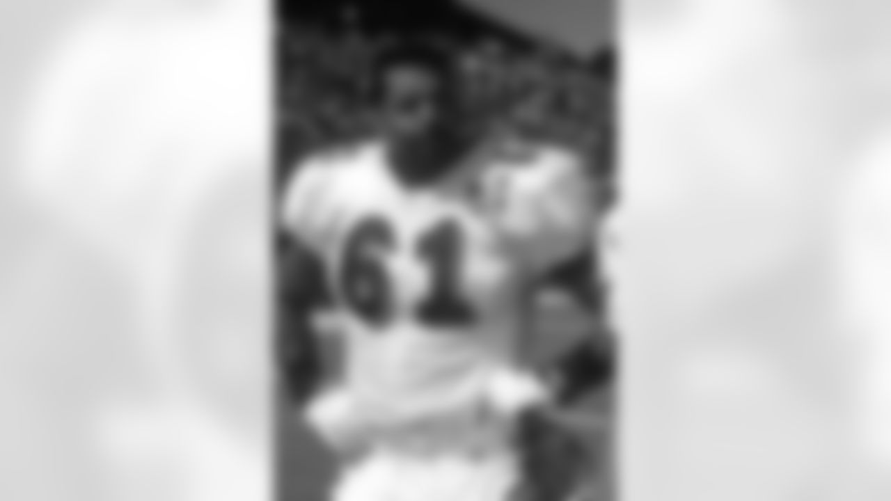 1990: OL Tony Mayberry