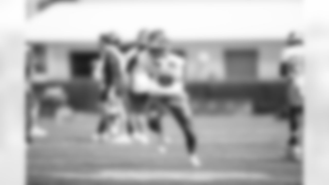 WR Jeff Smith II (19)