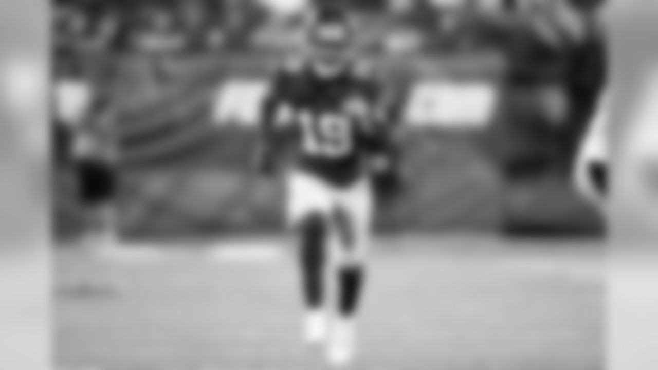 WR Travis Rudolph