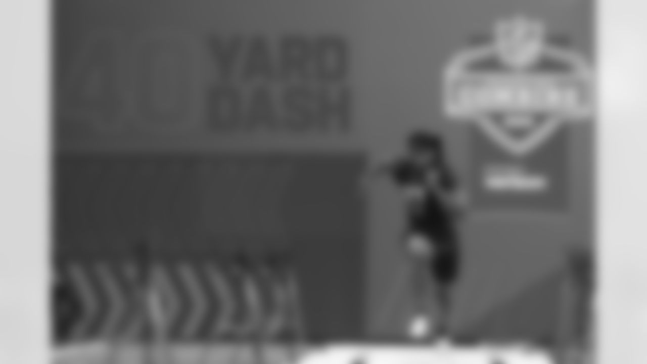 Alabama running back Brian Robinson runs the 40-yard dash during the NFL football scouting combine, Friday, March 4, 2022, in Indianapolis. (AP Photo/Darron Cummings)