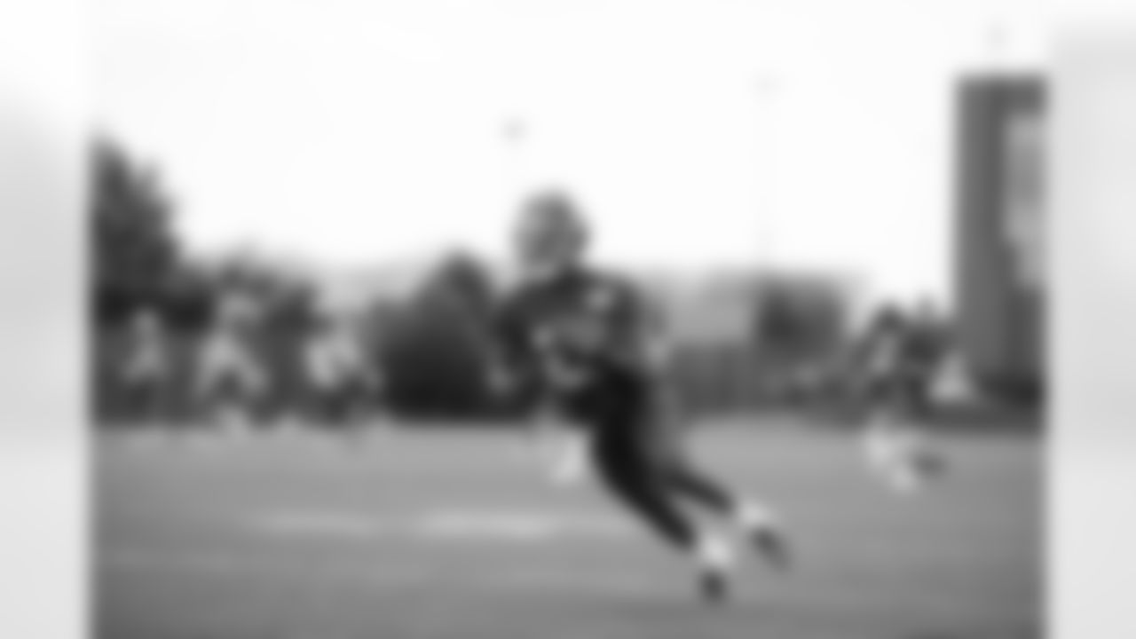 RB Ryquell Armstead