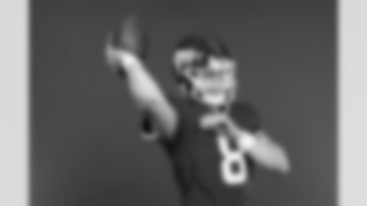 QB Daniel Jones (8)
